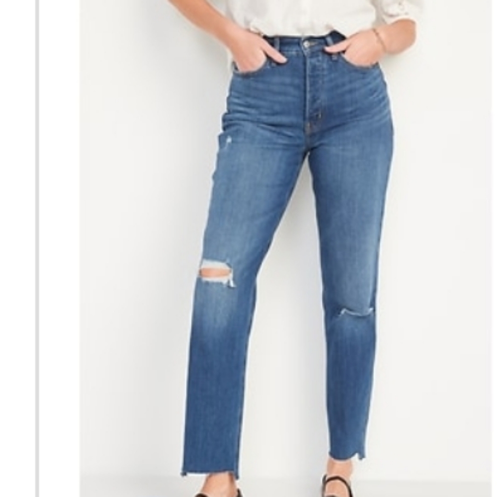 Curvy High-Waisted Button Fly Sky High Straight Ripped Jeans